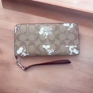 COACH × PEANUTS Collaboration Wallet Leather Zip Long Signature brown